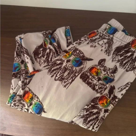 Owl Sunglasses Print LEGGINGS — Cream with Multicolor Accent - Picture 5 of 7